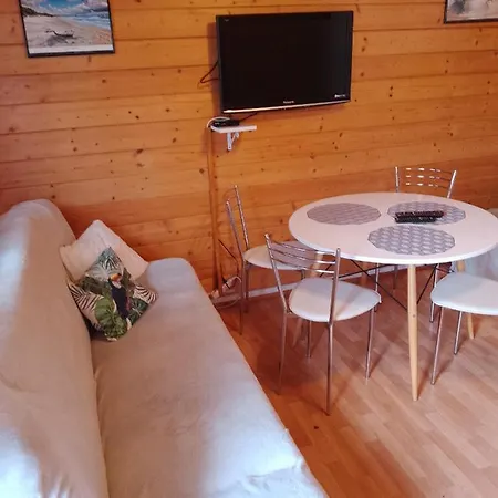 Letniskowe Przyczepy Kempingowe Zacisze Campingplads