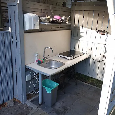 Letniskowe Przyczepy Kempingowe Zacisze Campingplads *