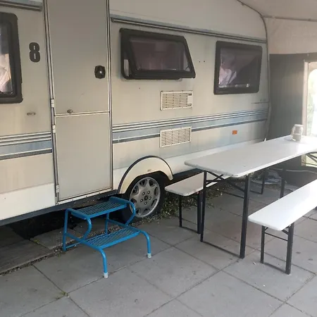 Letniskowe Przyczepy Kempingowe Zacisze Campingplads *