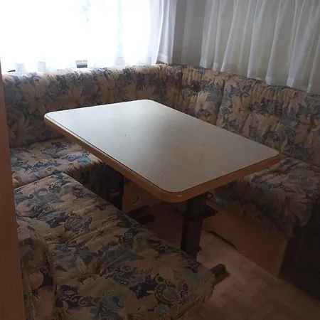 Letniskowe Przyczepy Kempingowe Zacisze