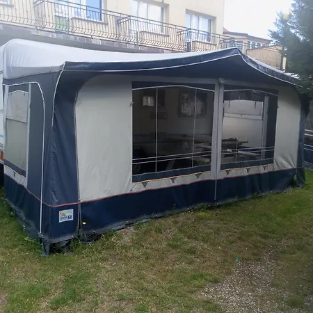 Kamp alanı Letniskowe Przyczepy Kempingowe Zacisze
