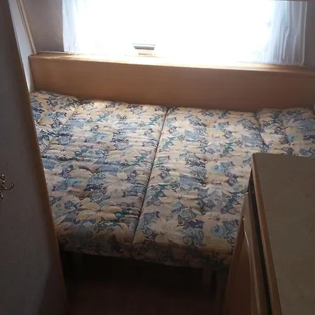 Letniskowe Przyczepy Kempingowe Zacisze Campingplads *