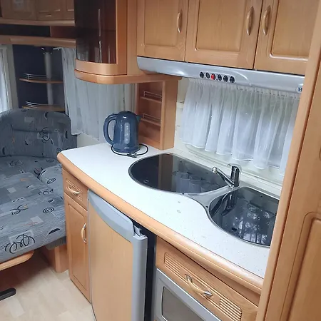 Letniskowe Przyczepy Kempingowe Zacisze